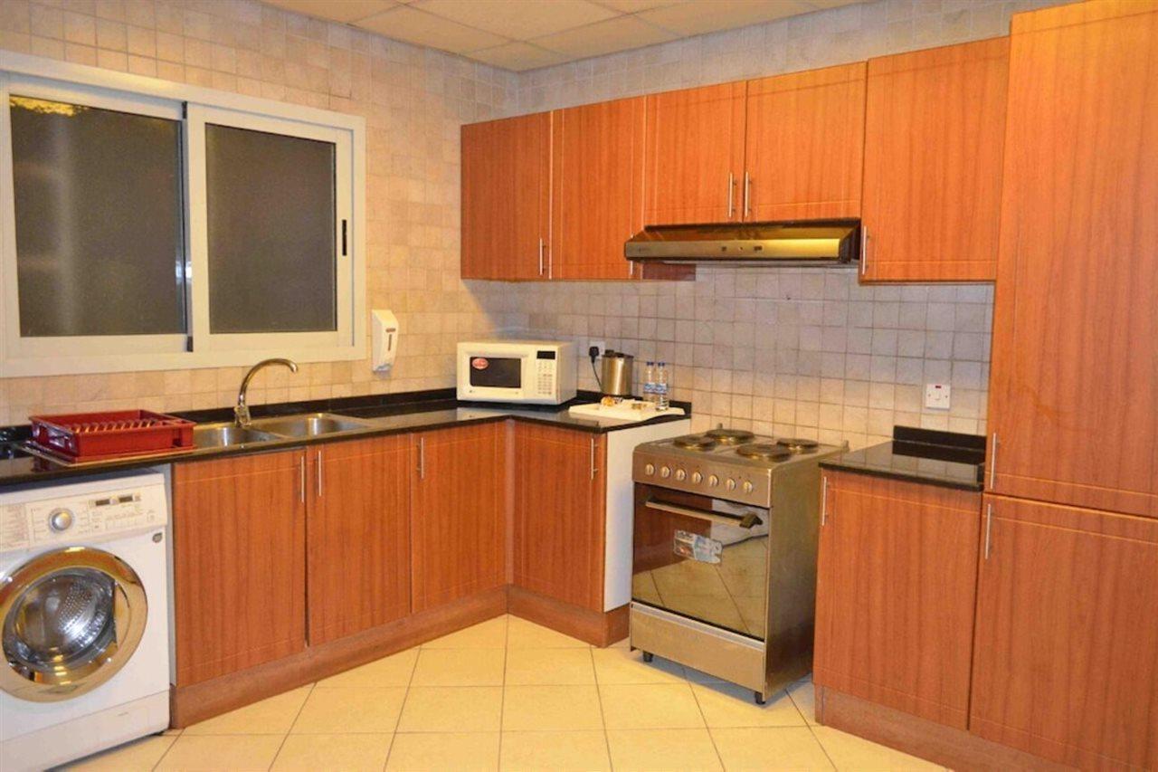 Wescott Pearl Hotel Apartments Дубай Экстерьер фото
