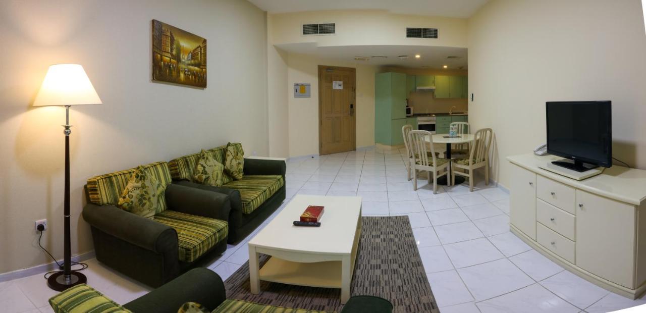 Wescott Pearl Hotel Apartments Дубай Экстерьер фото
