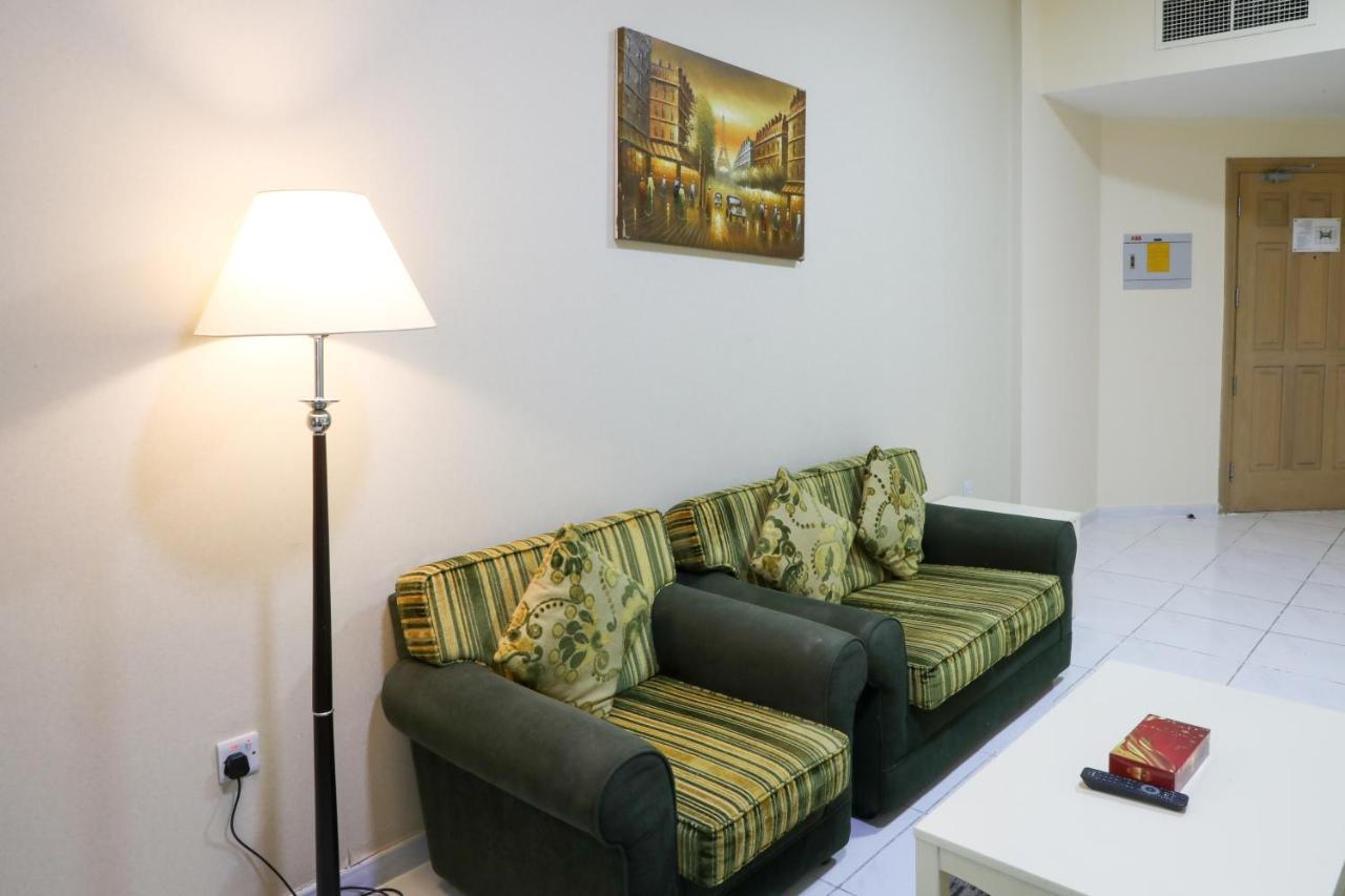 Wescott Pearl Hotel Apartments Дубай Экстерьер фото