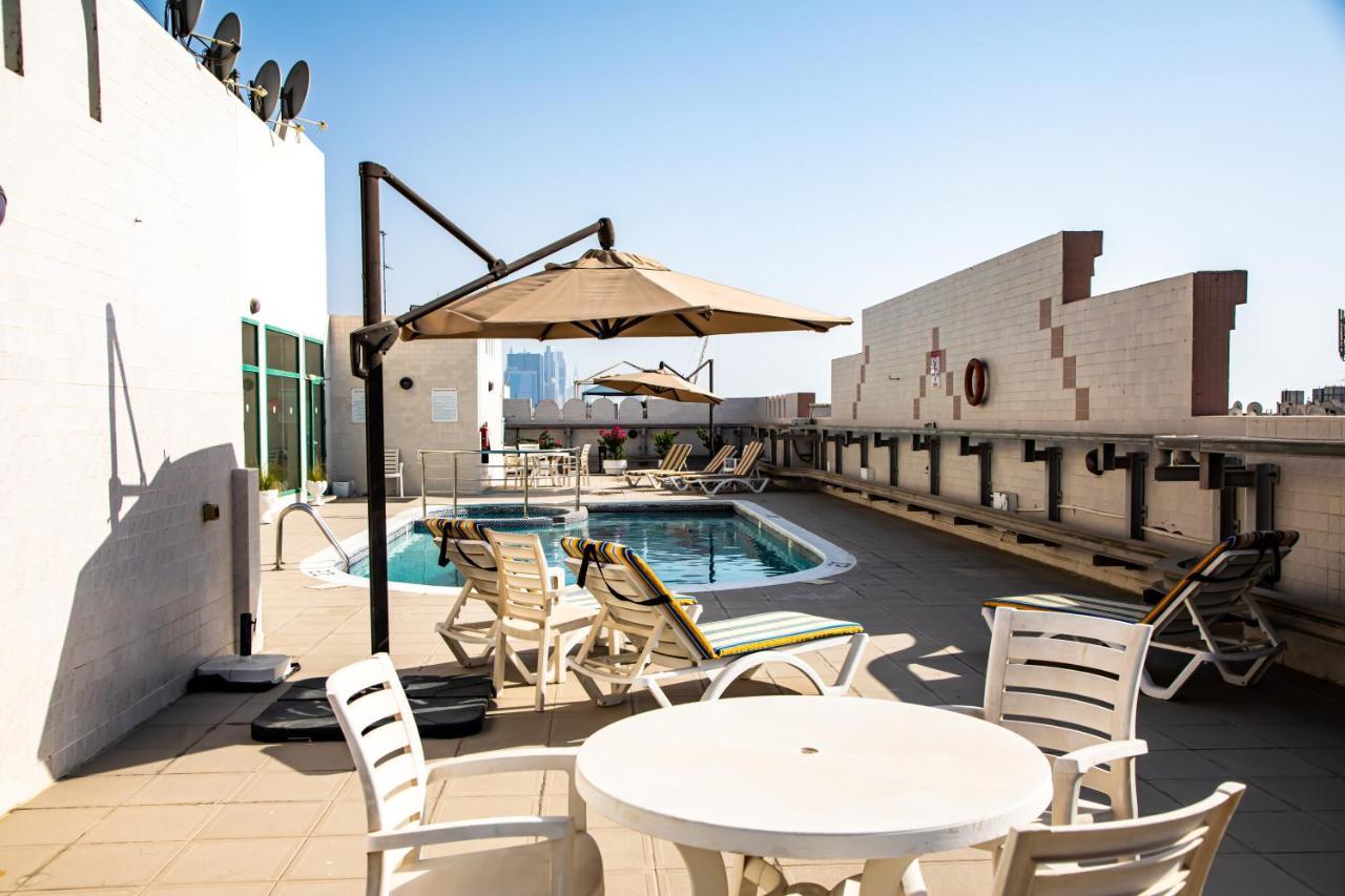 Wescott Pearl Hotel Apartments Дубай Экстерьер фото